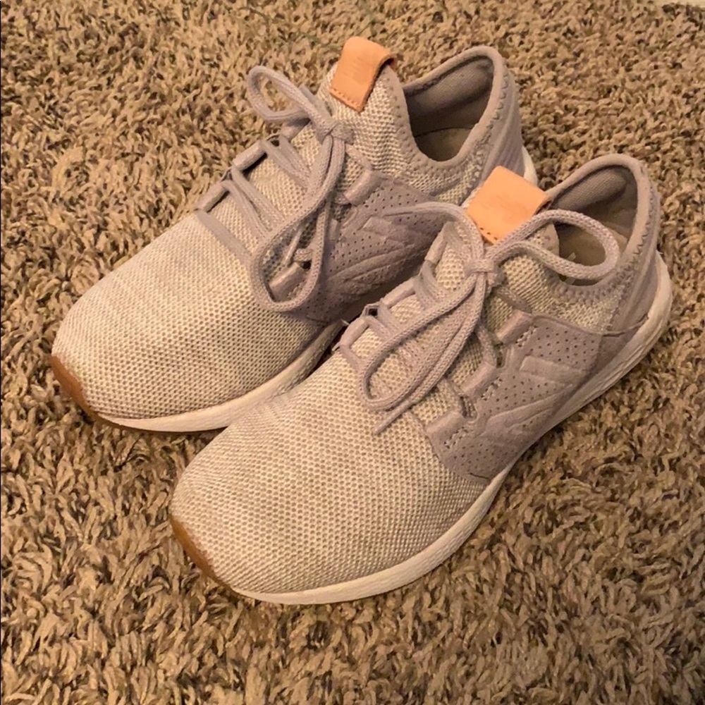 New balance women’s sneakers lightly worn
